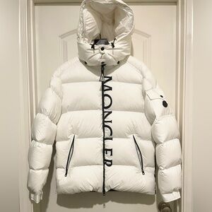 Maures Giubbotto Moncler White Quilted Down Jacket with Black Trim and Logo